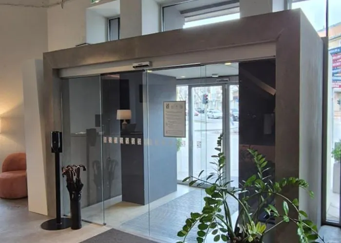 Apartament Private At Building *